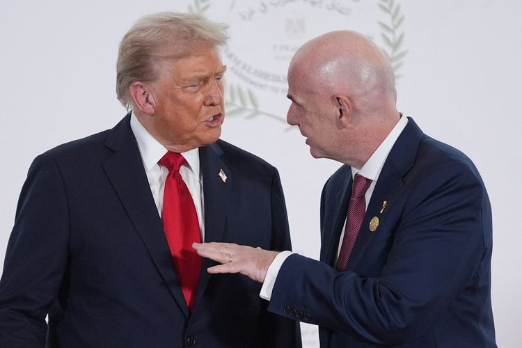 Protes Keras HRW Terhadap Penghargaan FIFA oleh Infantino