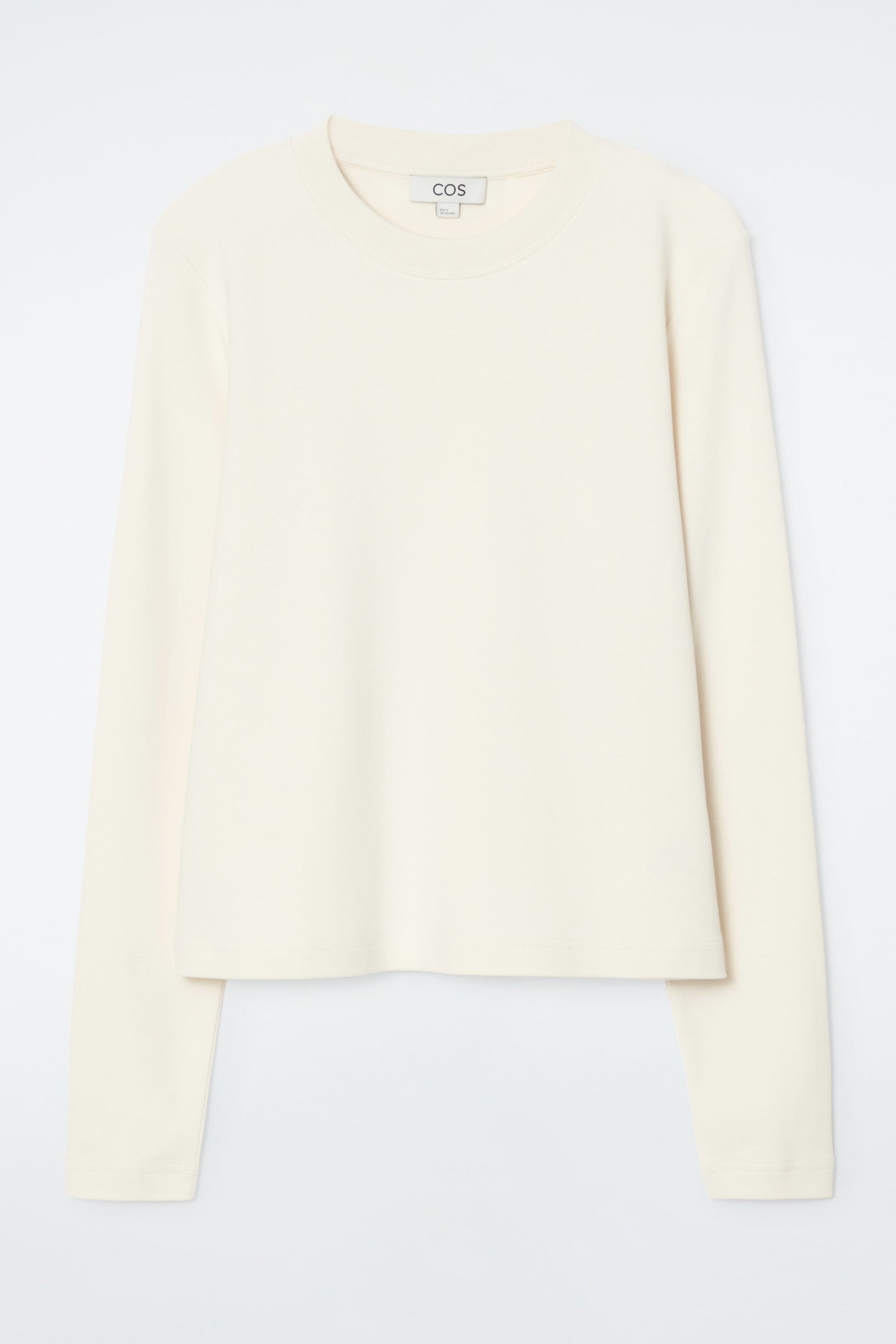 Tendance monochrome : 5 looks à adopter cet automne