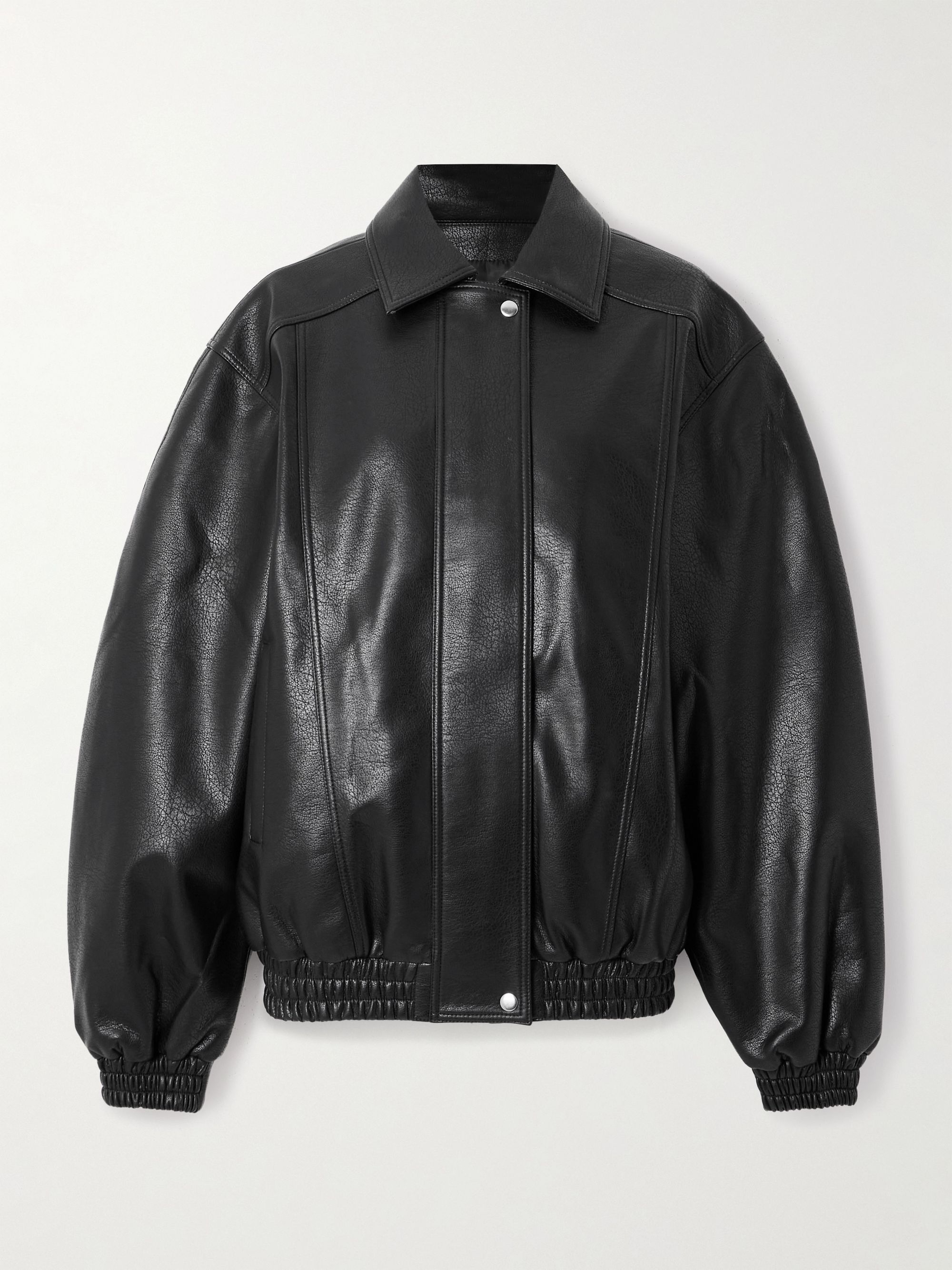 Tendance monochrome : 5 looks à adopter cet automne