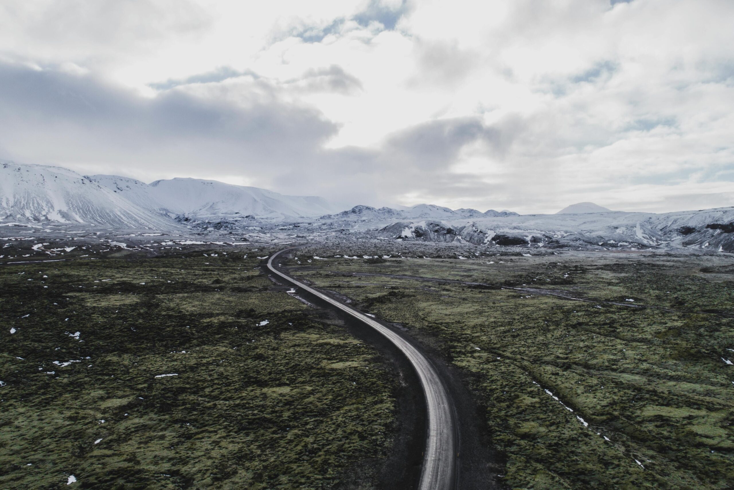14 Creepy Stories About Roads That Travelers Avoid After Dark
