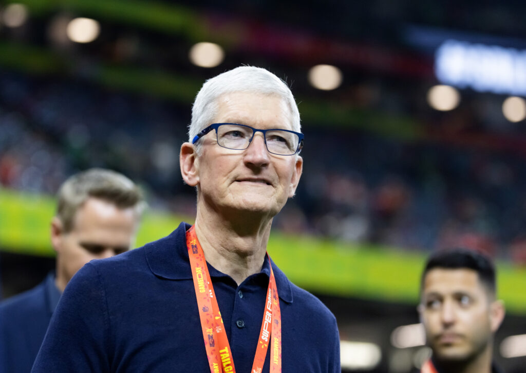 Tim Cook Courts Beijing As Trump Threatens Tariffs