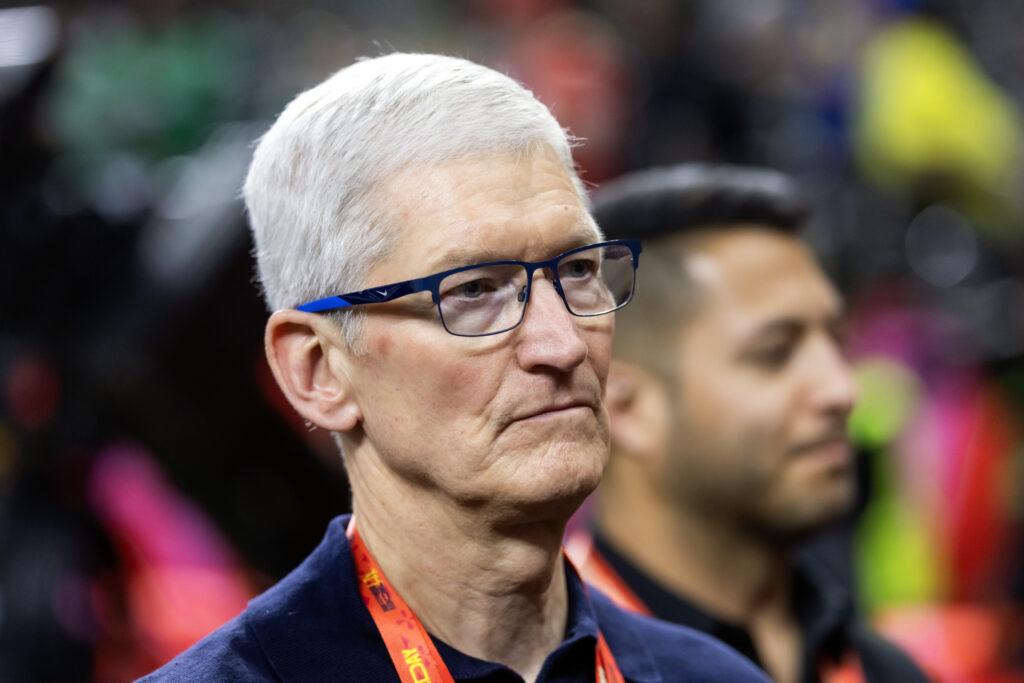 Tim Cook Courts Beijing As Trump Threatens Tariffs