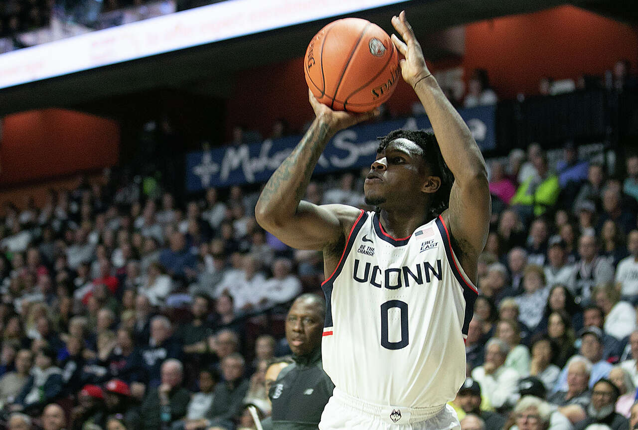 What Dan Hurley expects from UConn's three new point guards this season