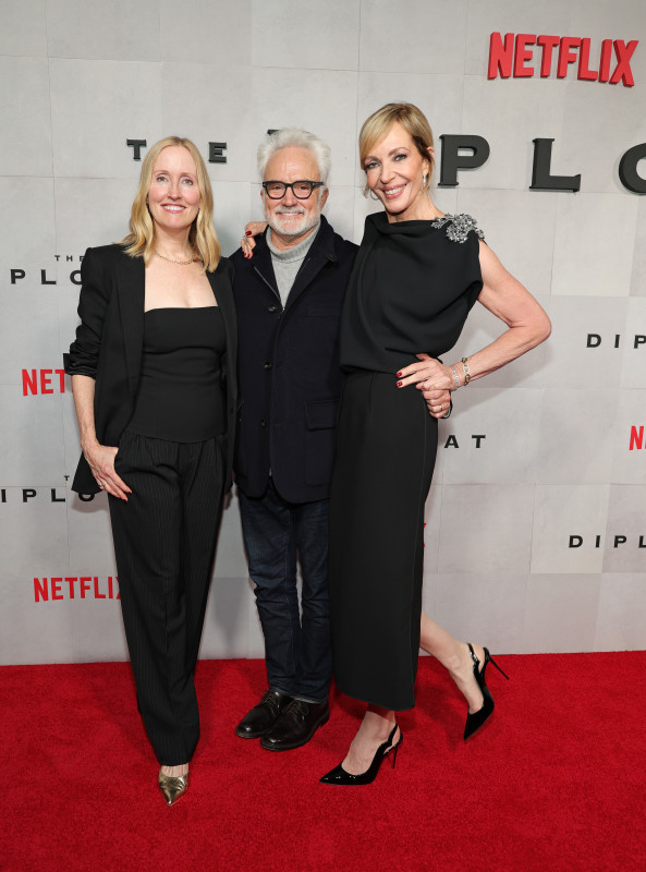 ‘West Wing’ Alum Janel Moloney, 56, Is as Stunning as Ever as She