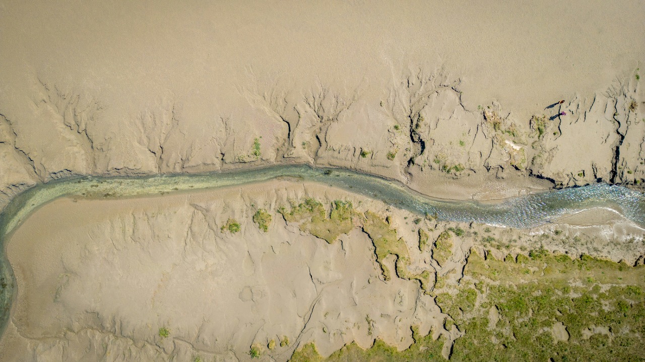 Buried Martian rivers hint at a lost ocean, scientists say