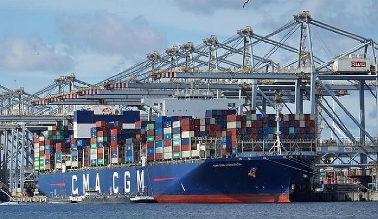 CMA CGM signs Letter of Intent for six LNG-powered containerships at ...