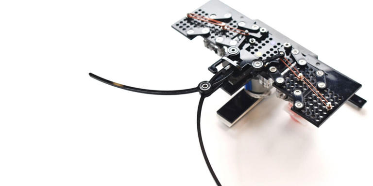 Programming robots with rubber bands