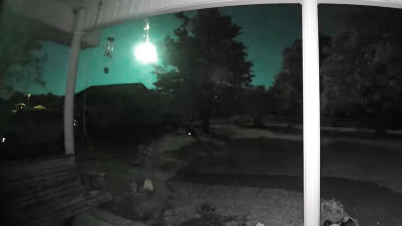 Watch the moment a brilliant green fireball meteor turns night to day ...