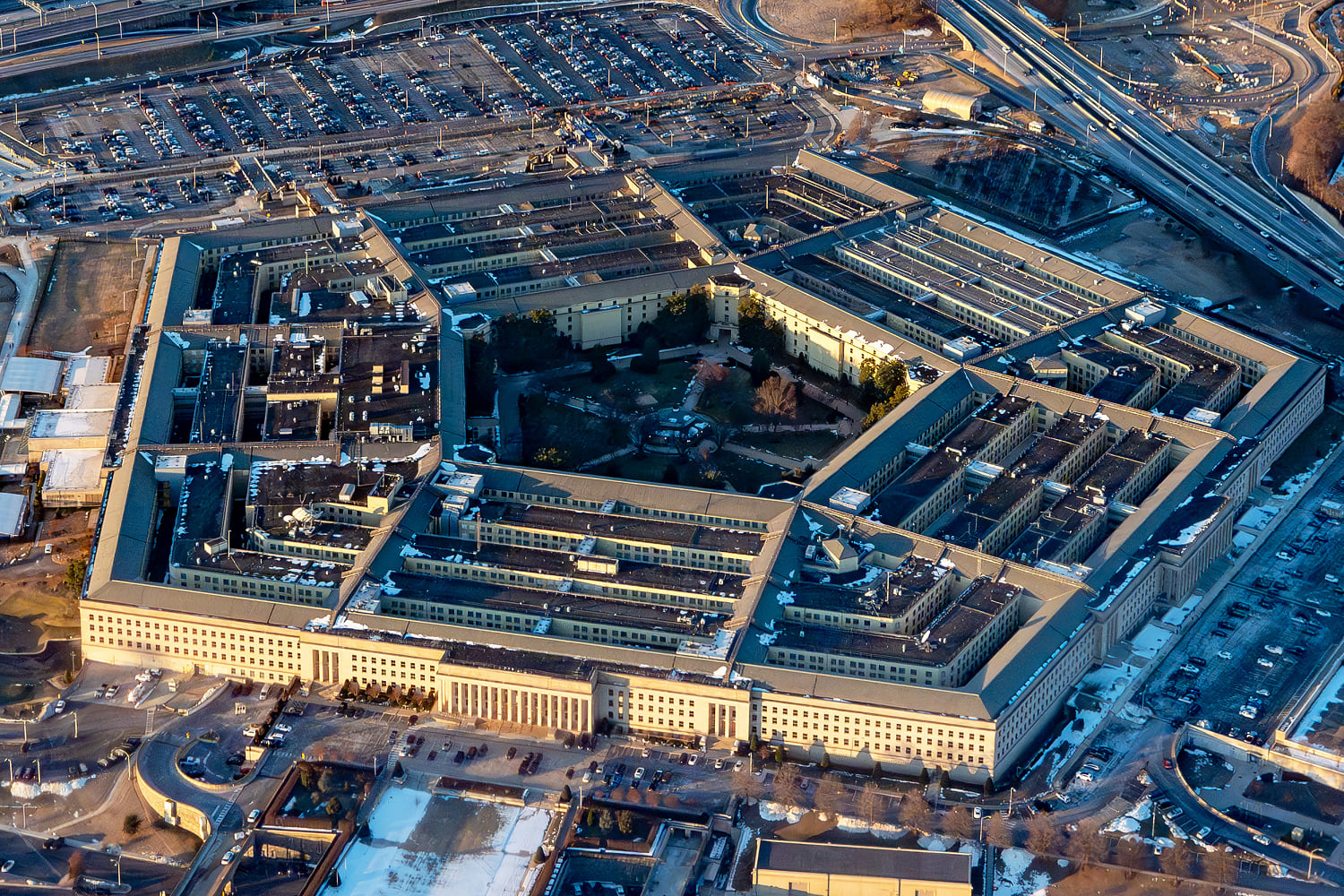 Former Pentagon contractor charged with taking classified documents