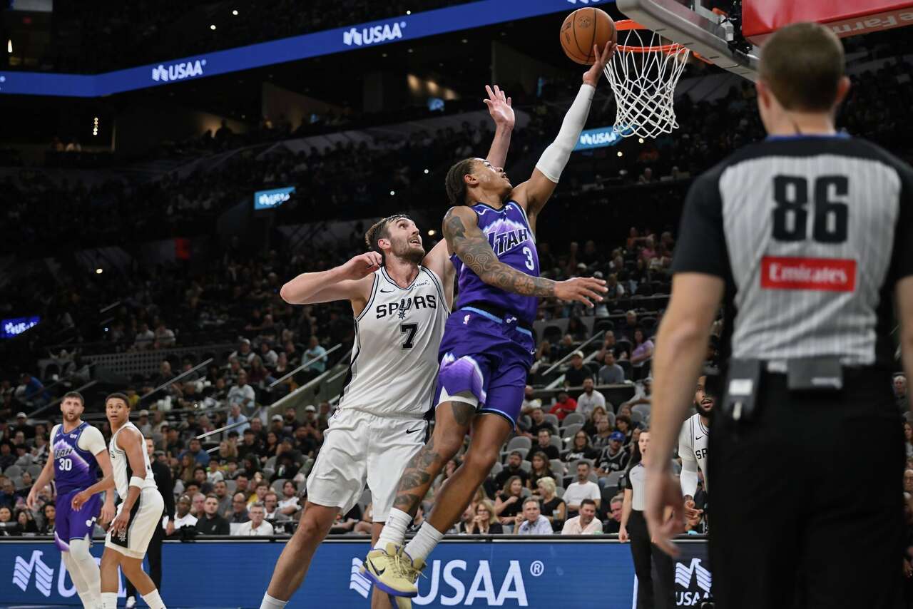 Less than half of surveyed voters support Spurs arena proposition