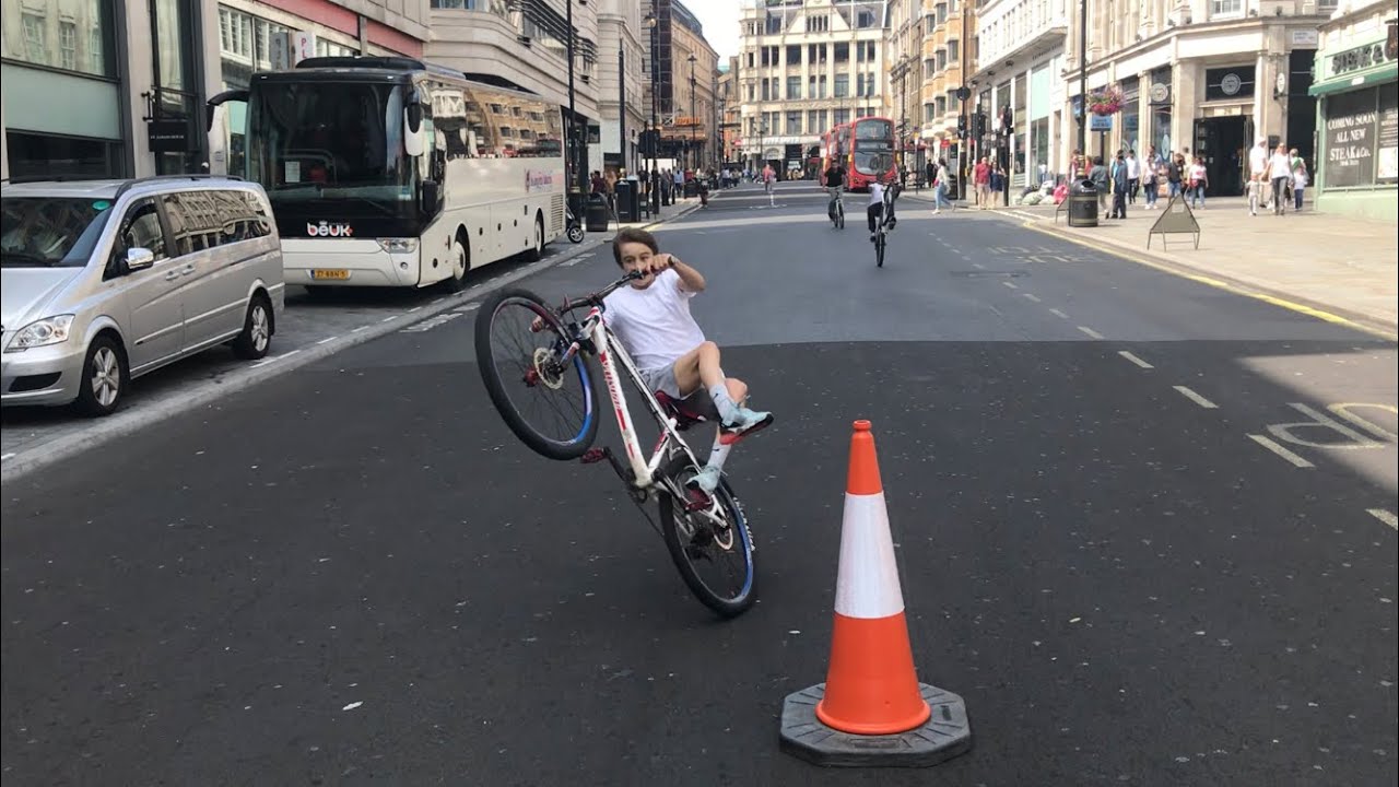 Wheelie session down one of London’s steepest hills