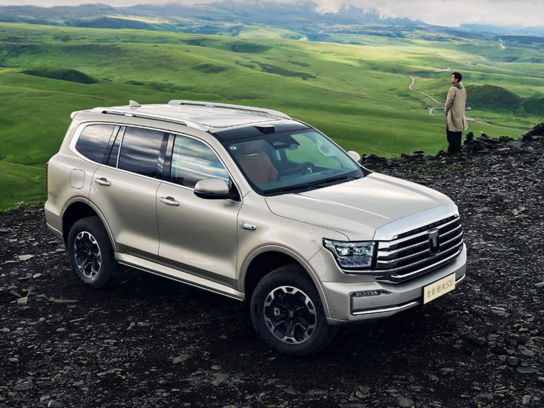 Chinese Tanks take aim at Land Rover