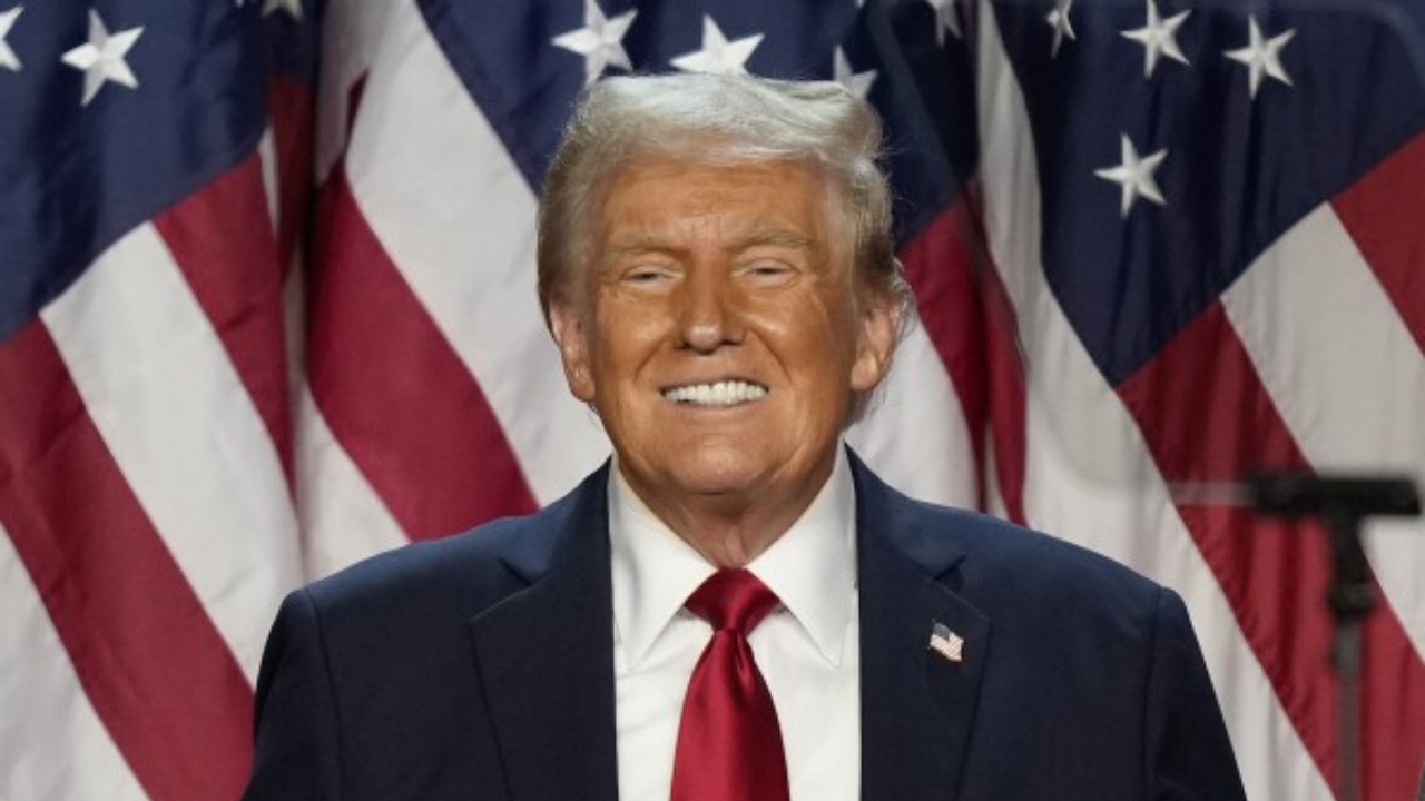 Trump Ignores Question From Woman Reporter: 'I Just Like To Watch Her ...