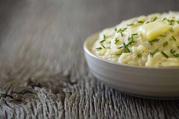 Discover the simple method to make an 'addictive' side dish everyone ...