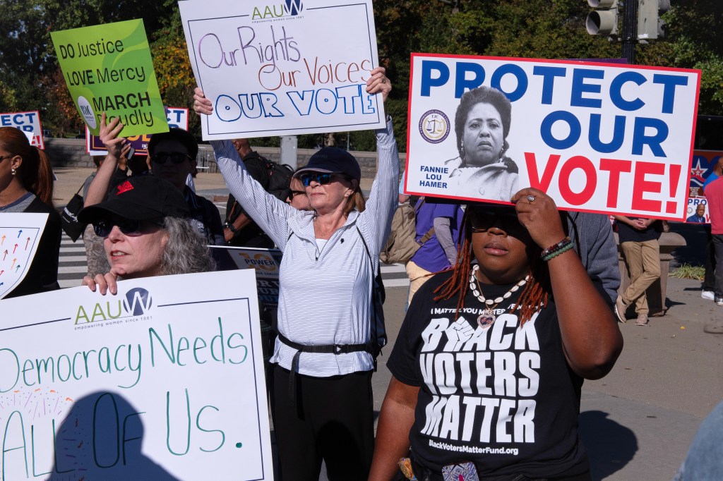 Justice Ketanji Brown Jackson argues for race-based redistricting ...