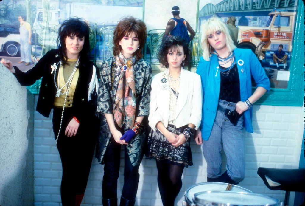 '80s rockstar is ageless in latest bare-faced appearance