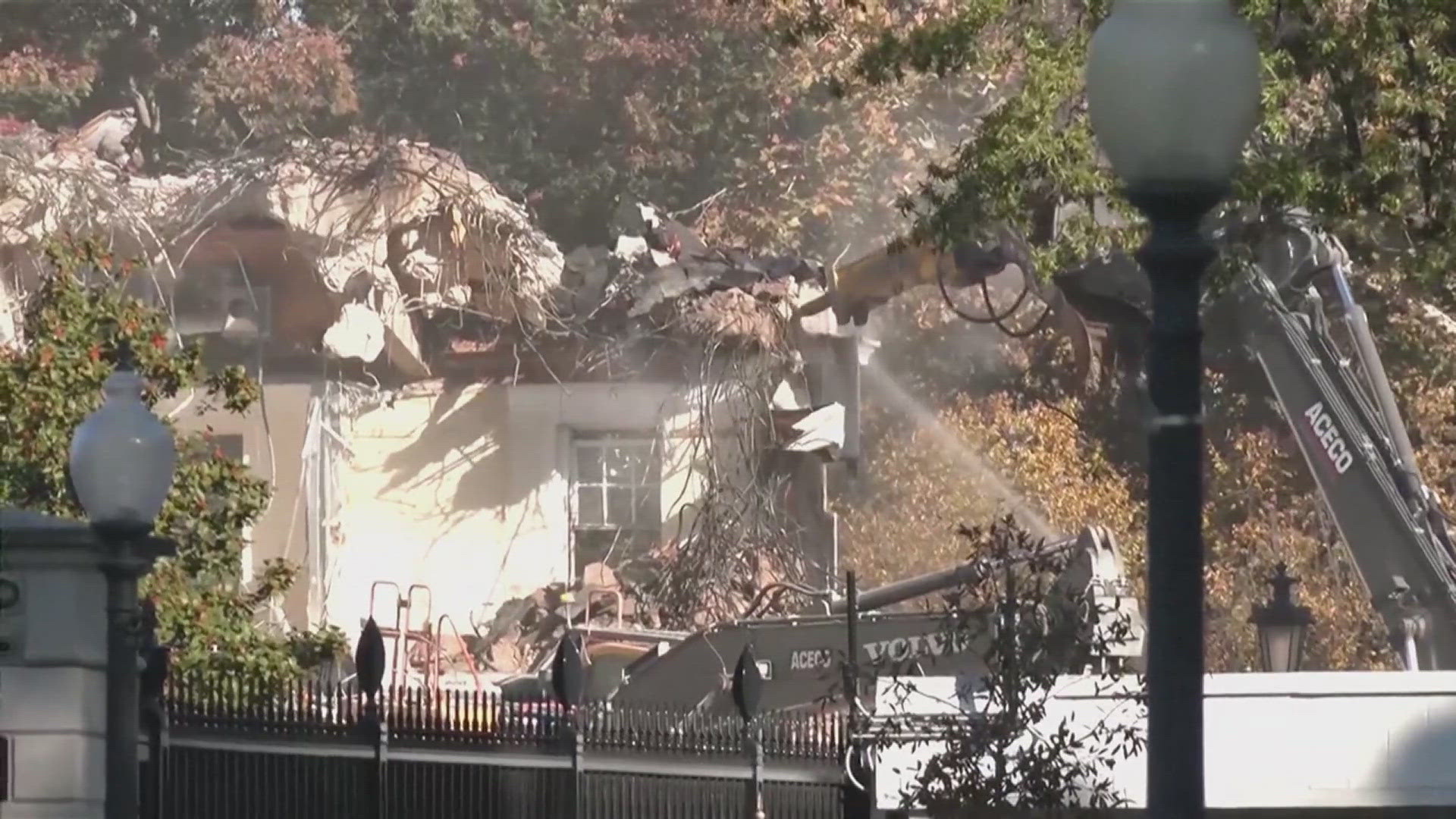 White House starts demolishing part of the East Wing to build Trump's ...