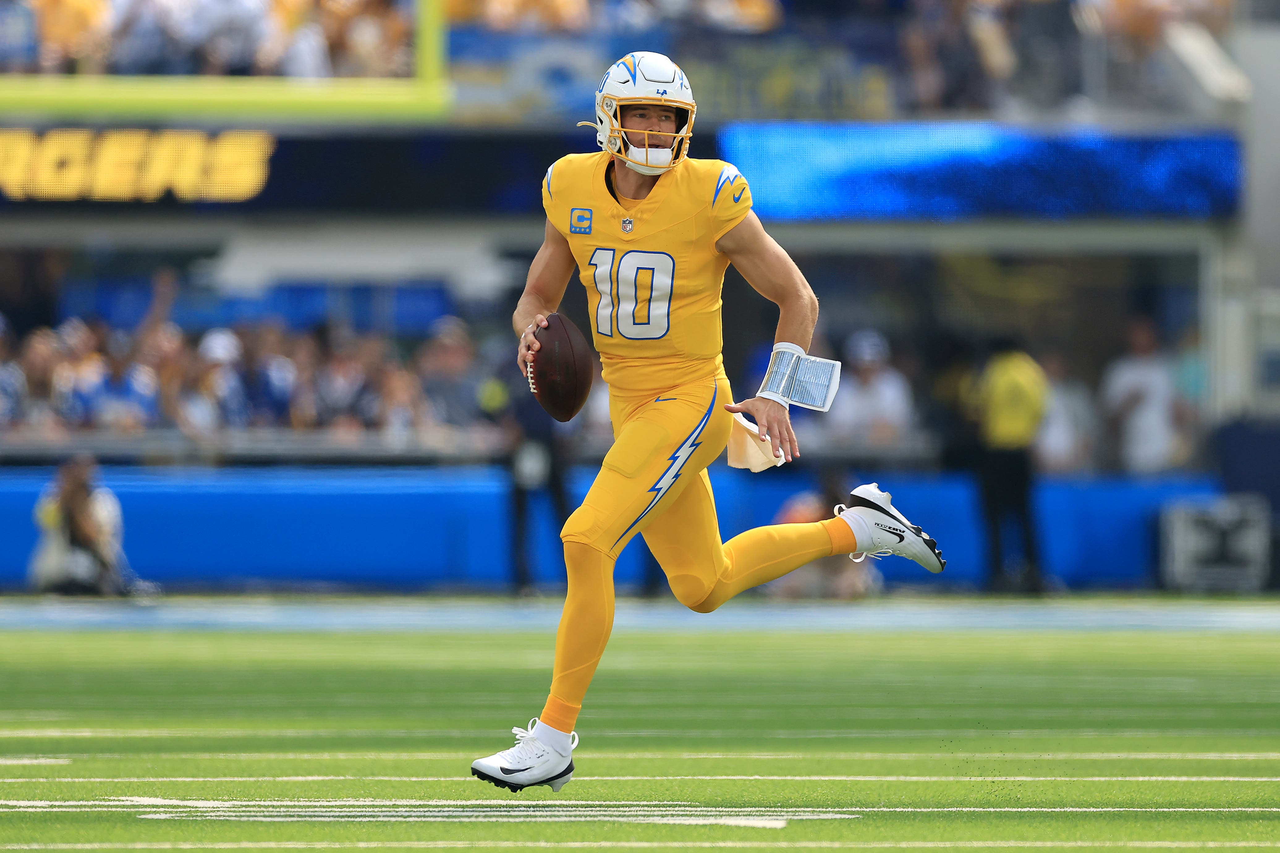 nfl-week-8-early-picks-against-the-spread-best-ats-bets-for-all-13-games