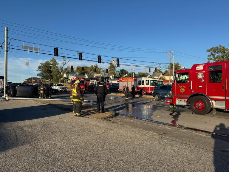 Crash on U.S. 41 temporarily closes southbound lane