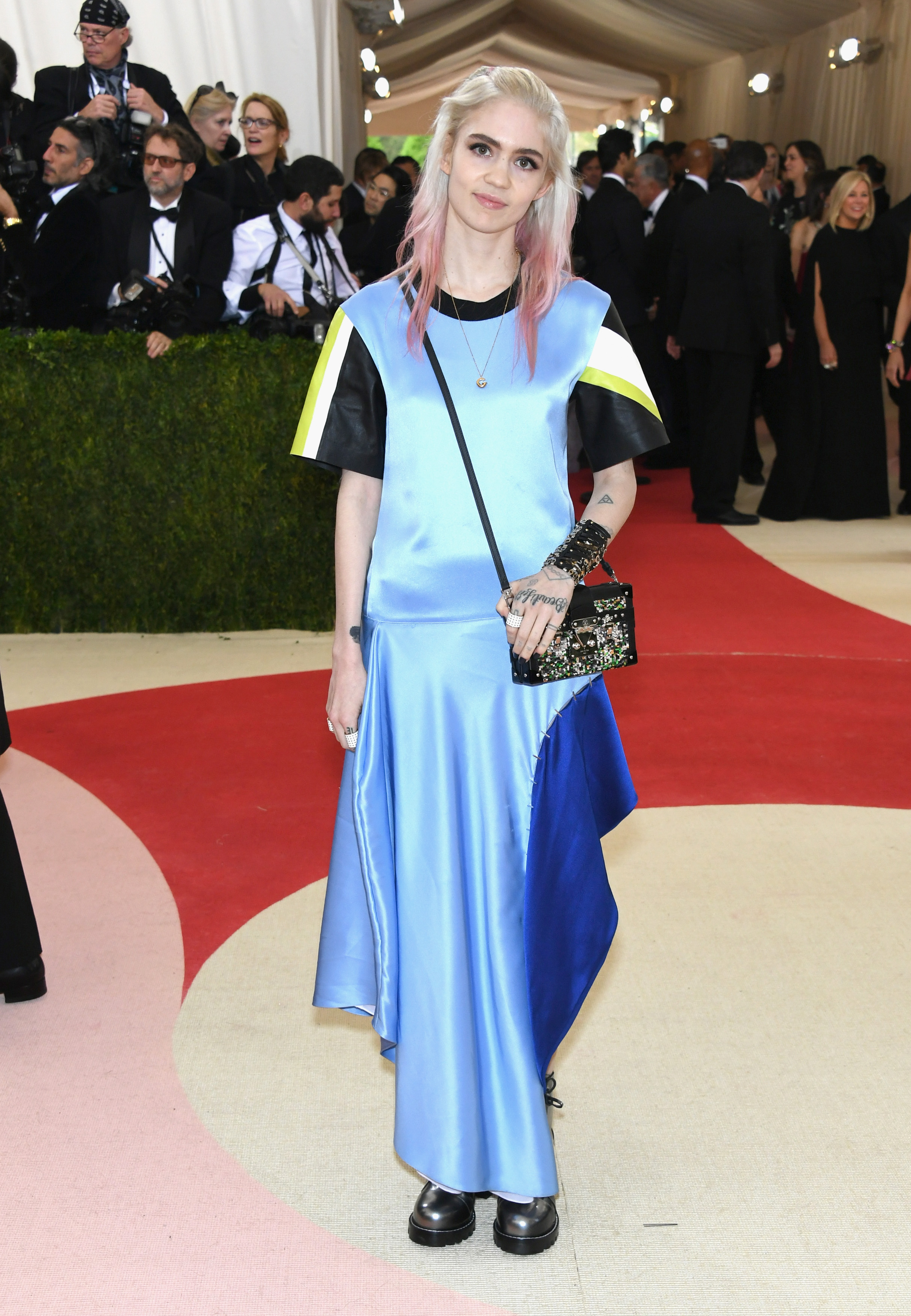 Grimes divides fans with novel new face tattoo: So confused