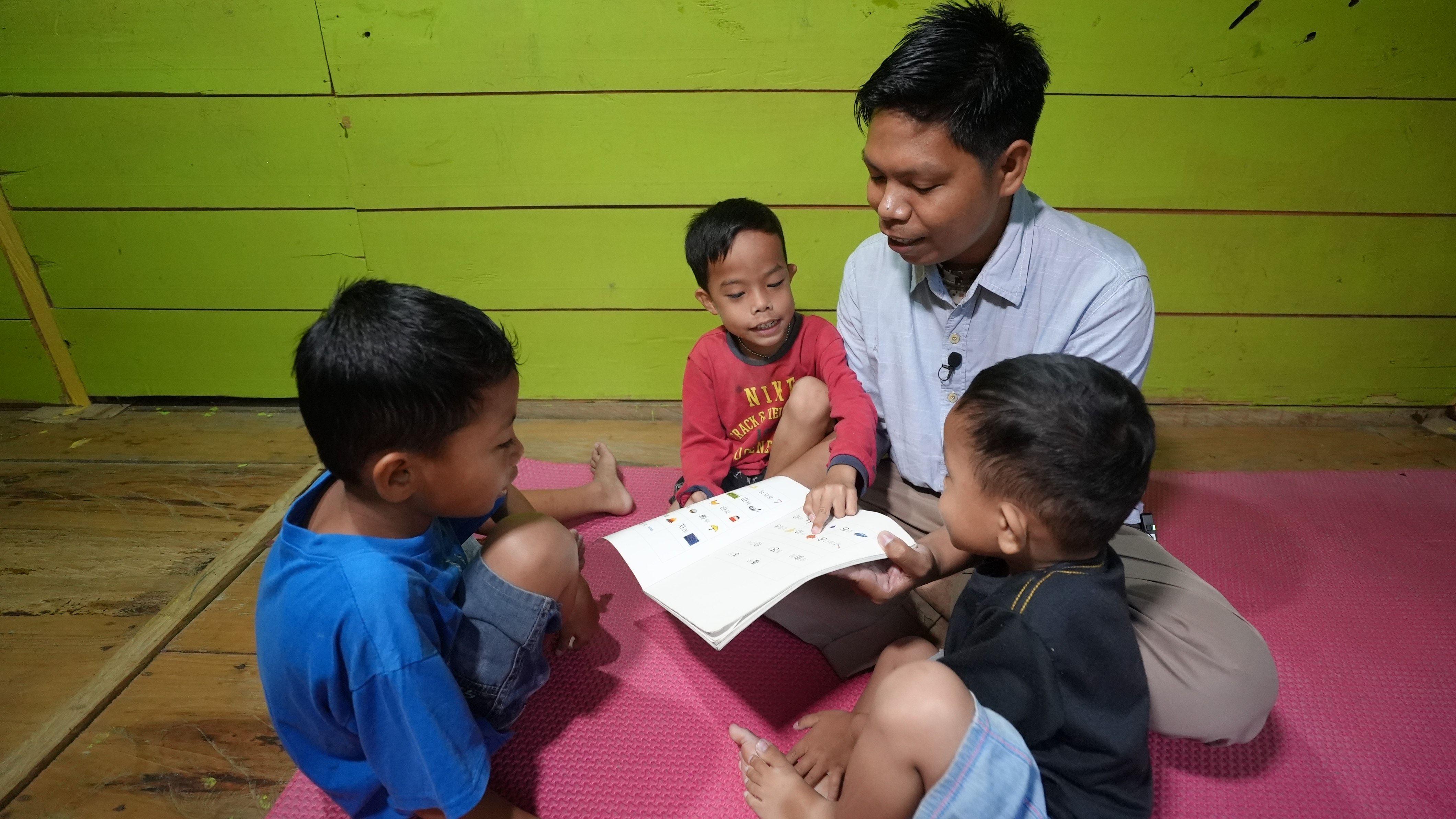 Kampung di Buton meminjam aksara Korea demi lestarikan bahasa Cia-Cia yang terancam punah – Berhasilkah mereka? 12 AA1P0ztB