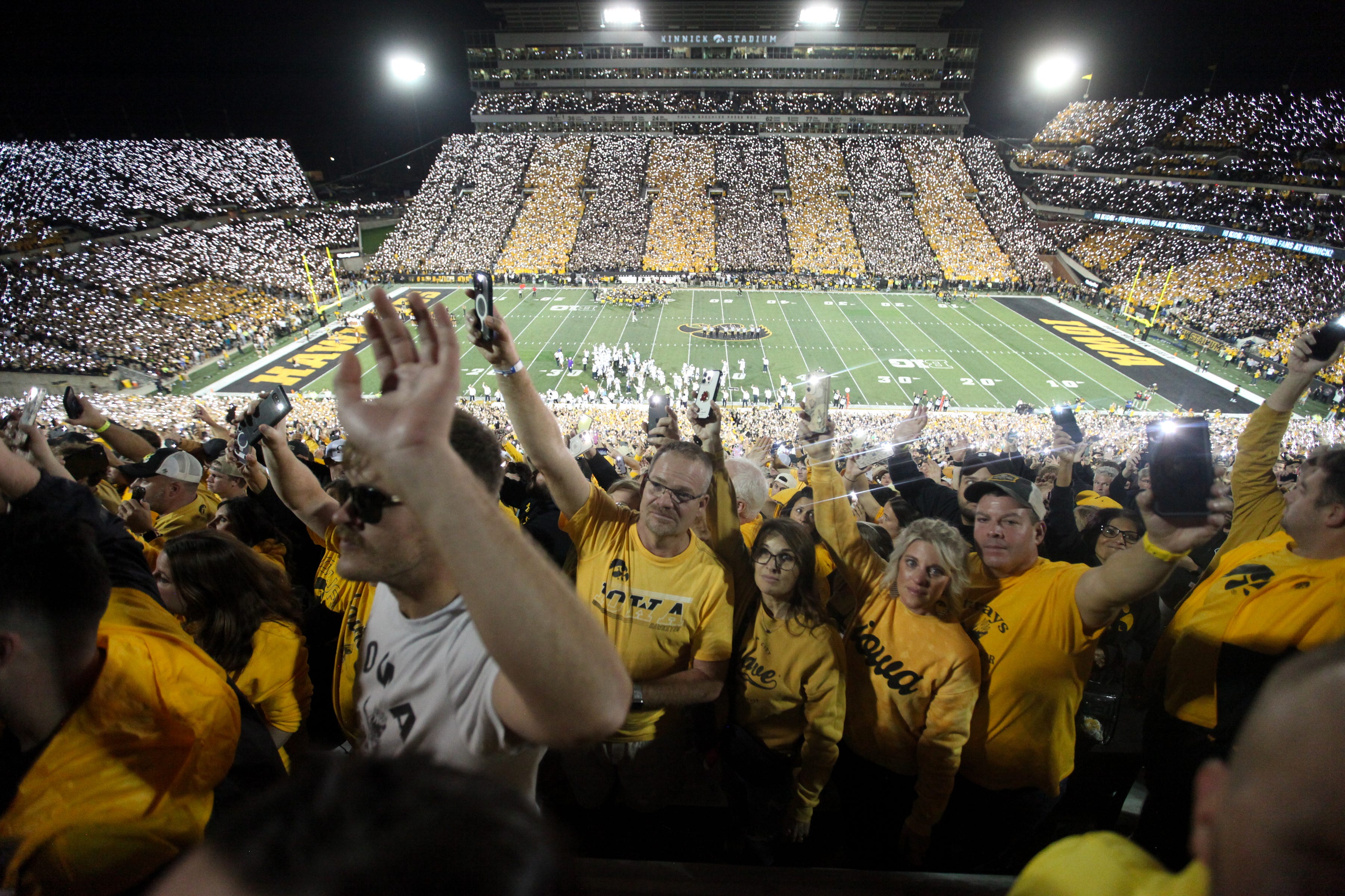 College Colors Day 2026: Fans Prepare to Wear Their Allegiances