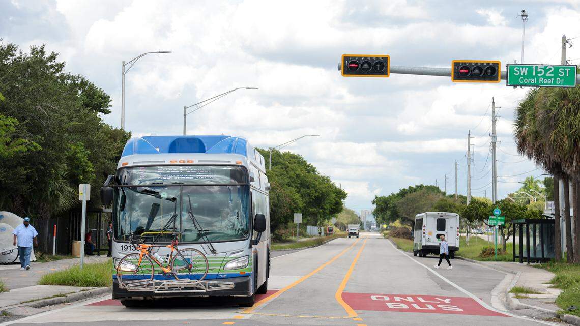 'Merry Christmas' greeting leads to stabbing on Miami-Dade bus, police say