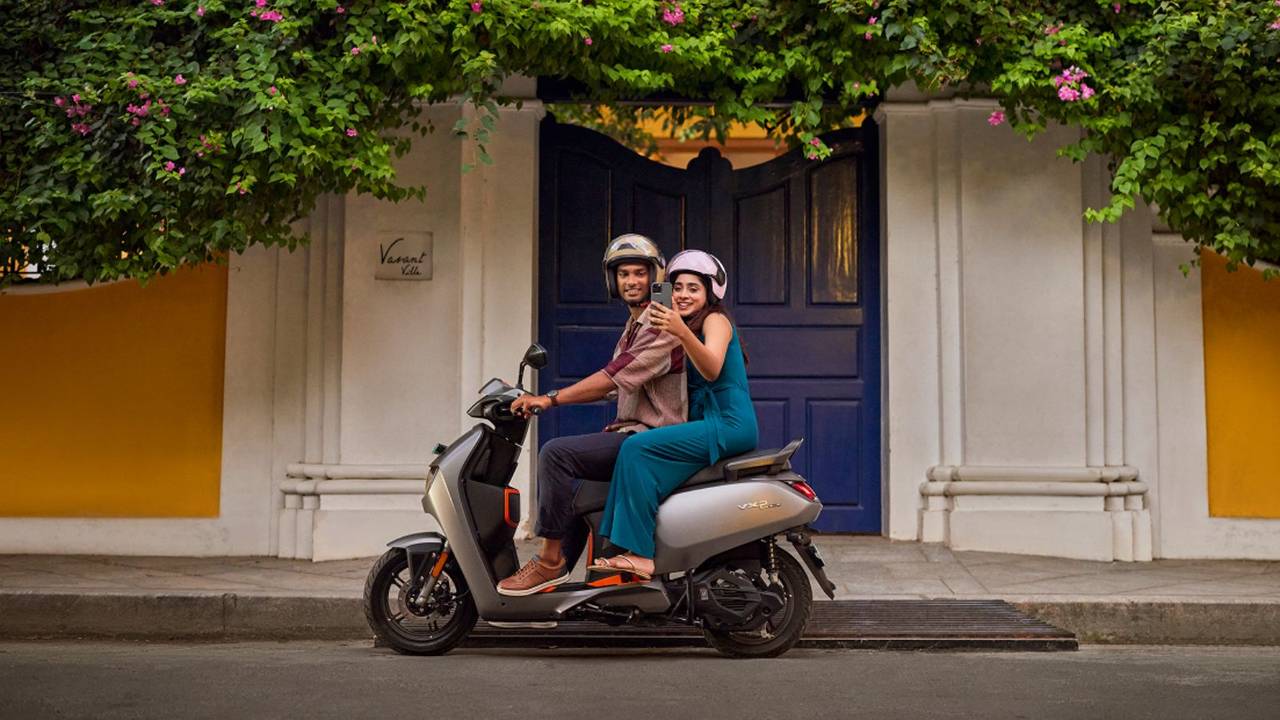 Hero Vida VX2 electric scooter launched at ₹44,990 with 100 km range ...
