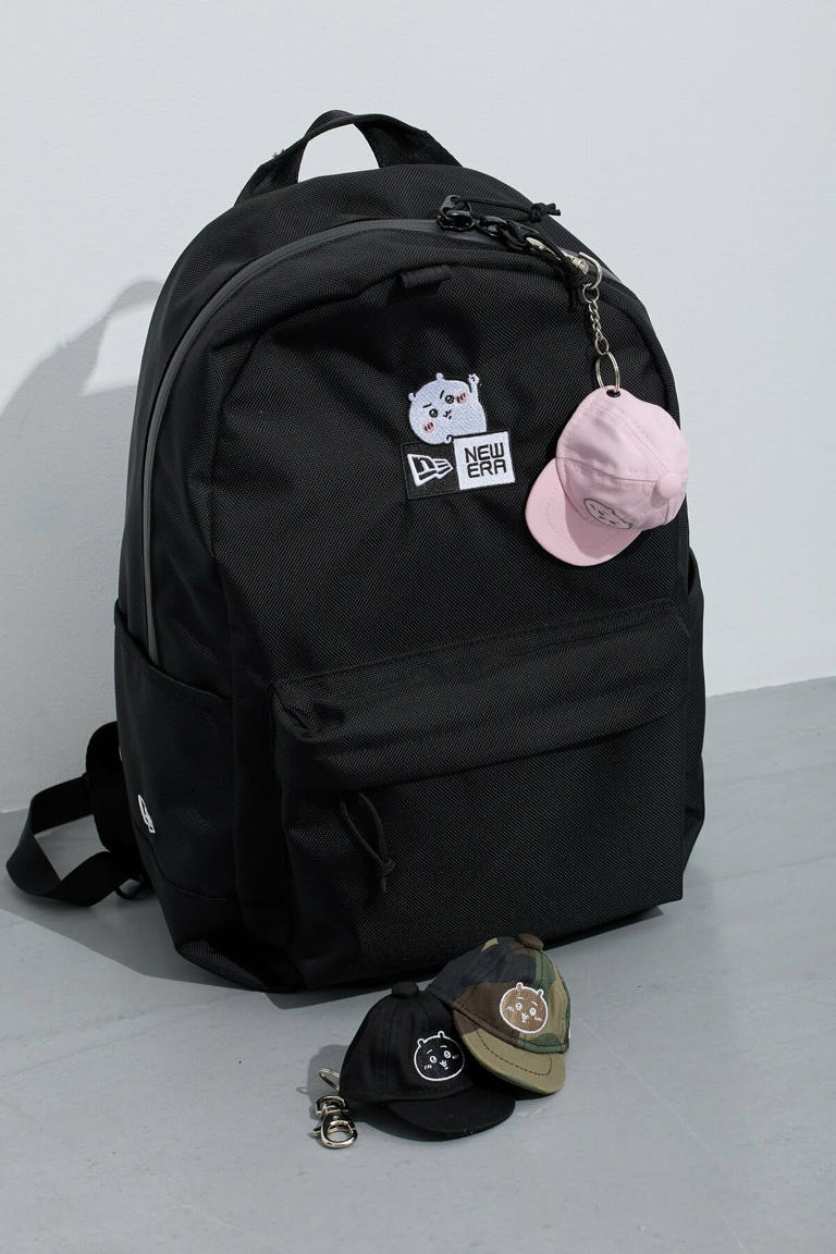 ニューエラ　ちいかわ　リュック NEW ERA® LIGHT PACK ちいかわ BOX LOGO - BLACK
