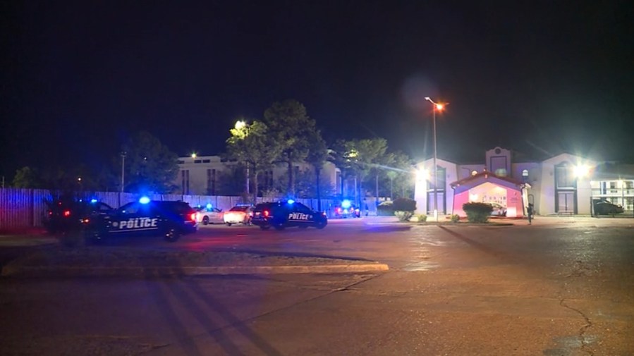 Man shot in face after drug deal gone wrong, police say