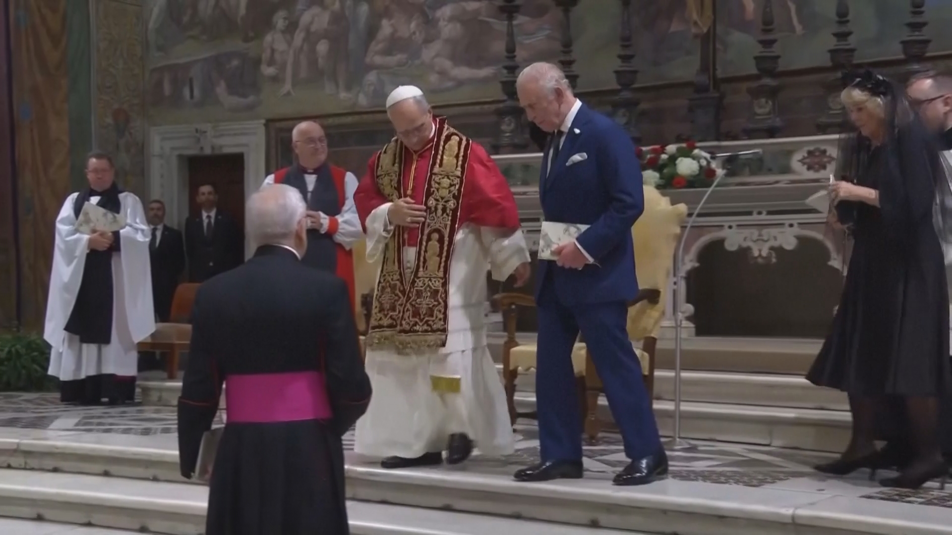 WATCH: King Charles and Pope Leo pray together at the Vatican