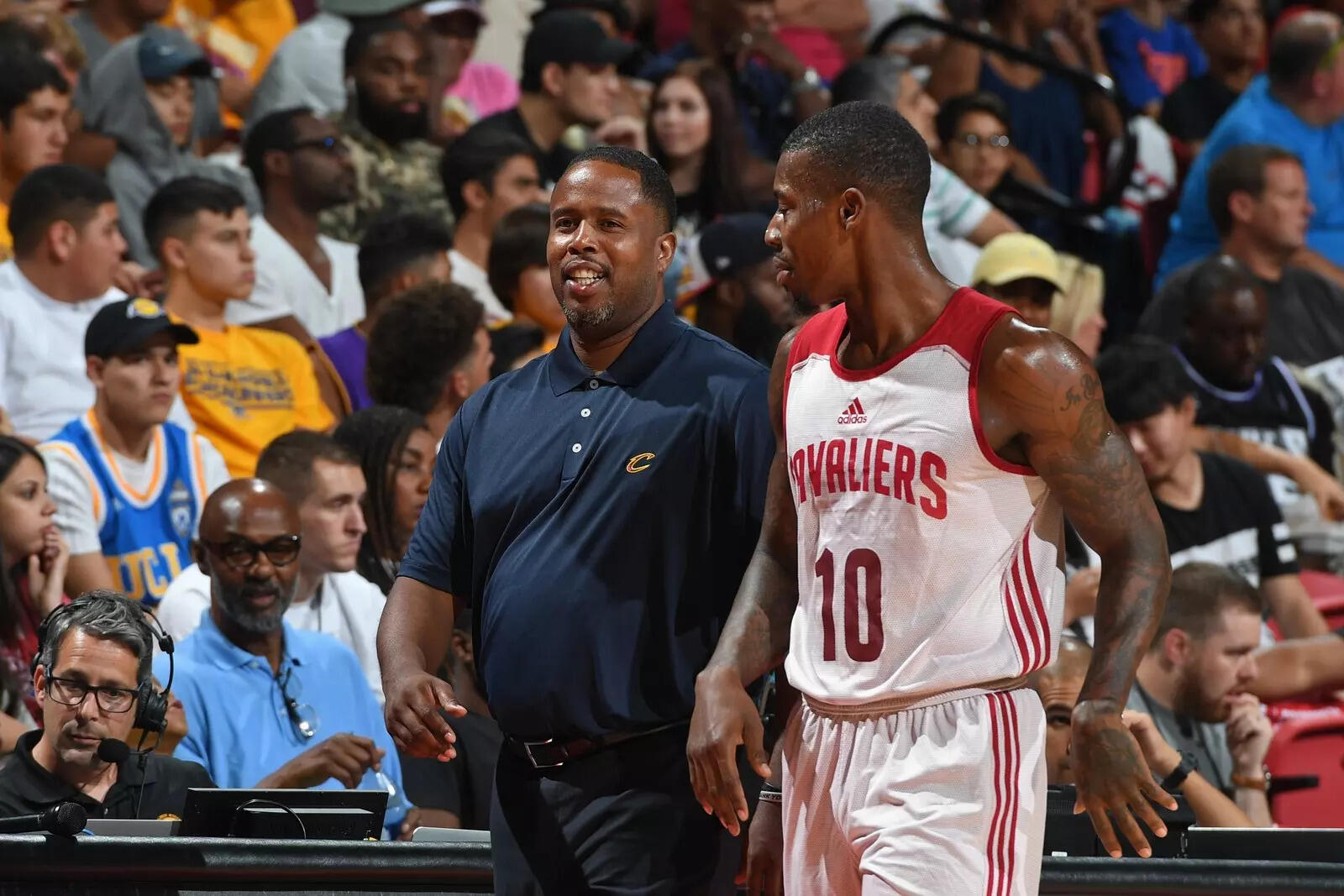 Former NBA Player Damon Jones Arrested Amid Massive FBI Sports Gambling ...