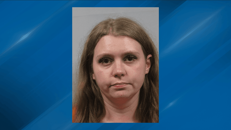 Records: Woman accused of leaving children home alone to go to ...