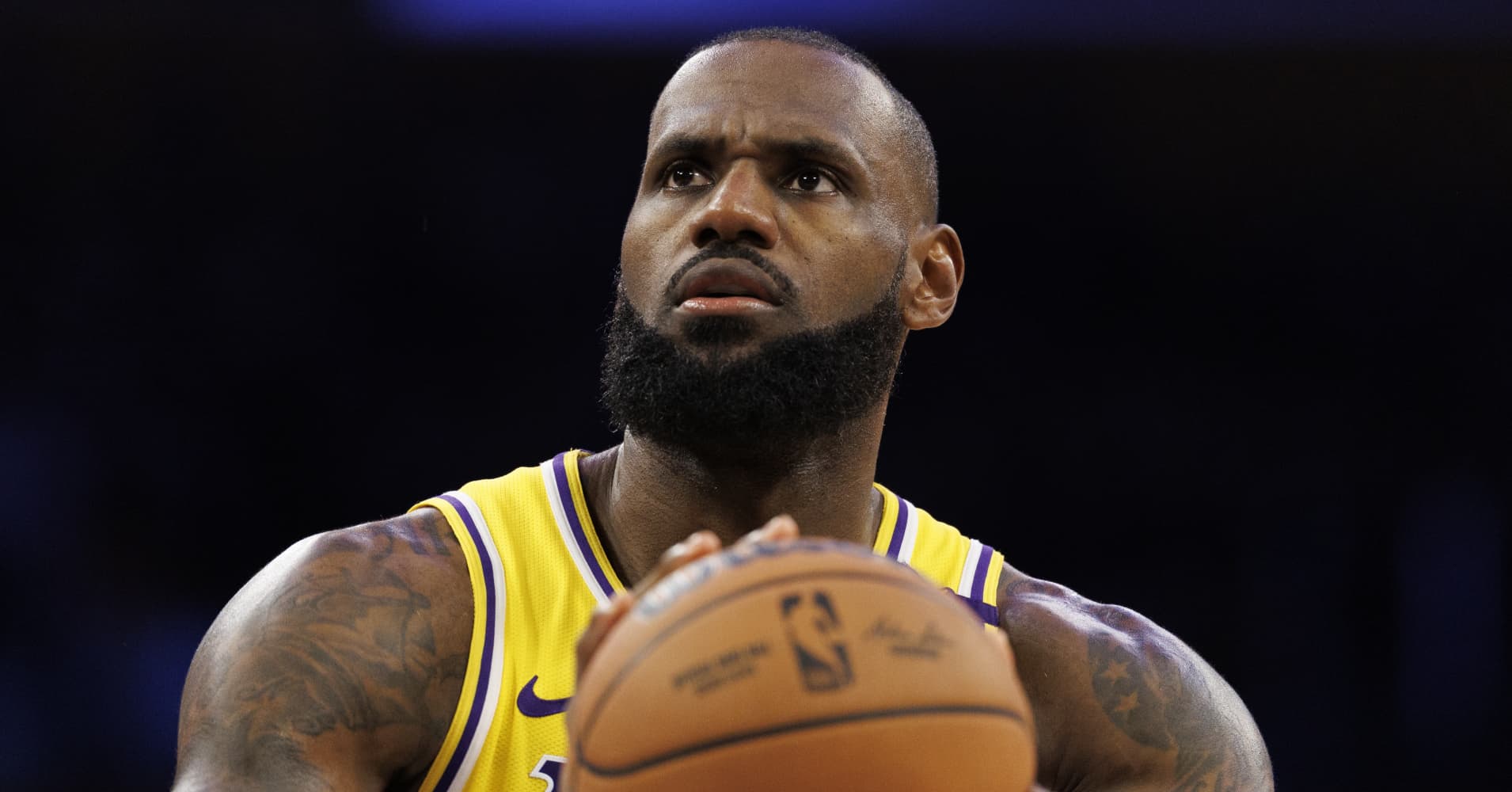 LeBron James, Anthony Davis injury information leaked to bettors, NBA  gambling indictment suggests