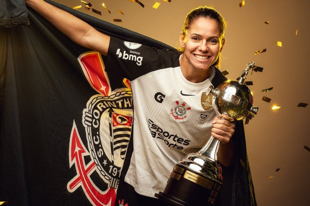 Veja o ensaio de fotos das jogadores e comissão do Corinthians com a ...