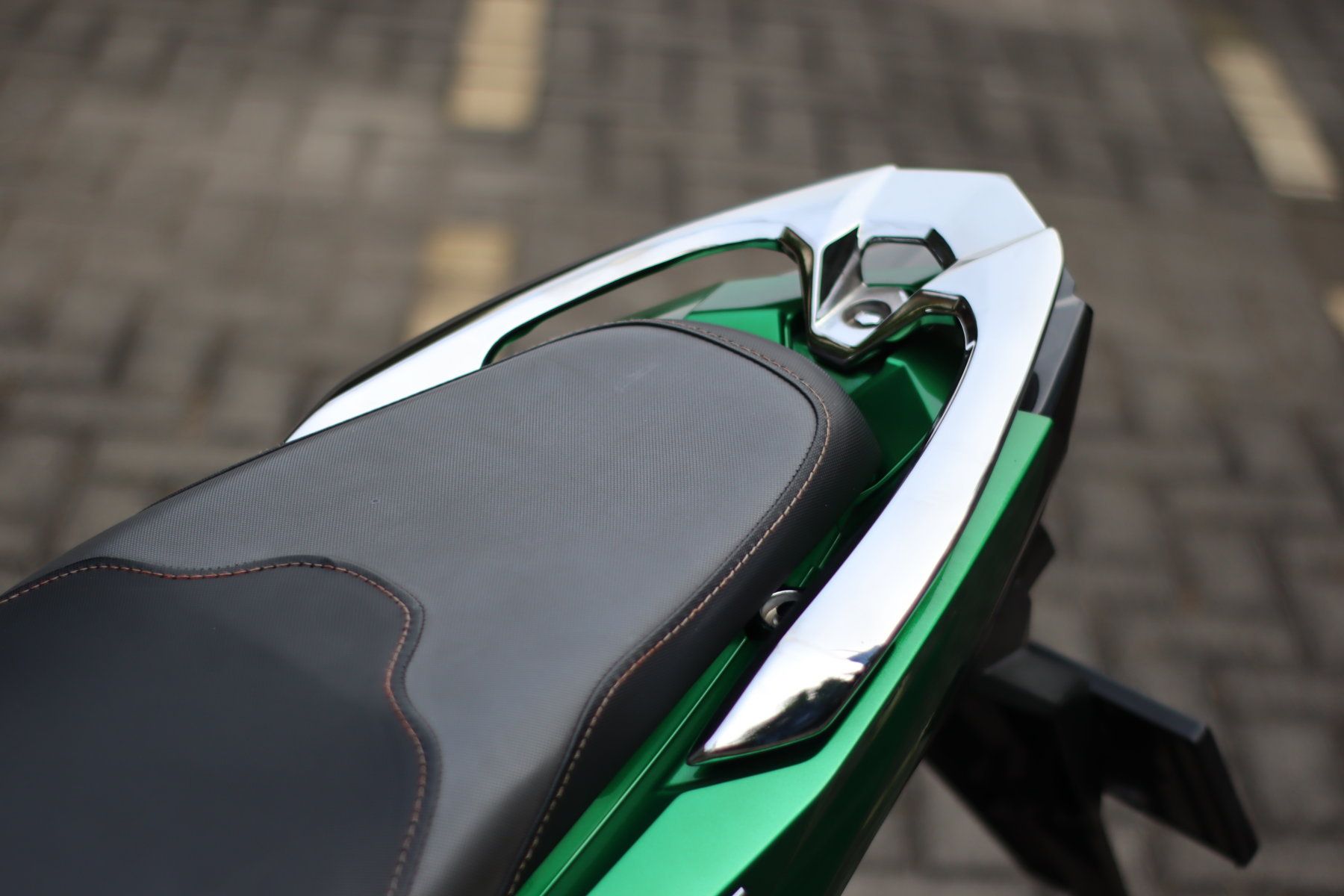 Tiga Dampak Buruk Kulit Jok Motor yang Rusak