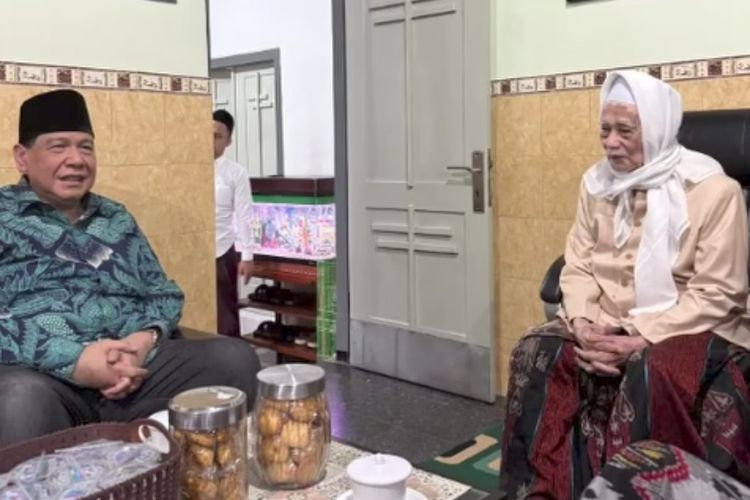 Chairul Tanjung Datangi Pesantren Lirboyo dan Minta Maaf Langsung