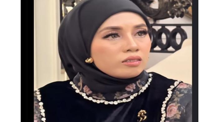 Penampilan Terbaru Safitri Pangling yang Dandani Shella Saukia Usai Diceraikan Suami Lulus PPPK