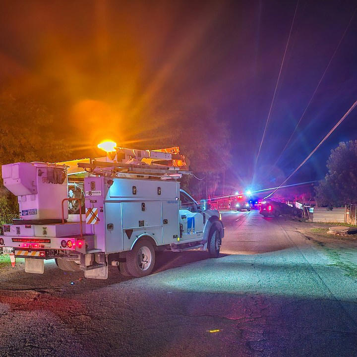 DUI driver crashes into power pole in Fresno, CHP says