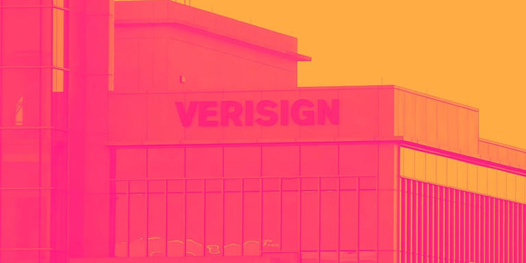 VeriSign (NASDAQ:VRSN) Exceeds Q3 Expectations