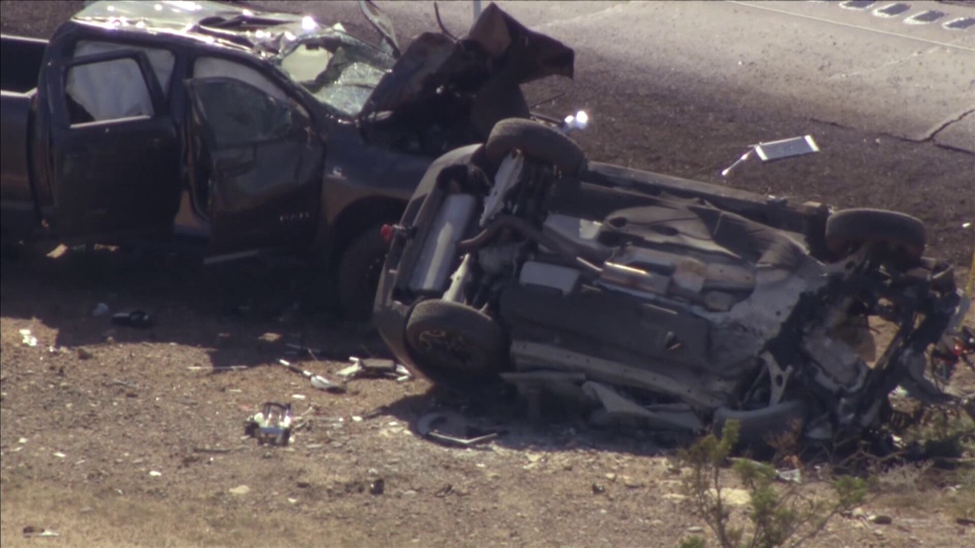 Woman dead, man seriously hurt in crash on SR 74 near Peoria