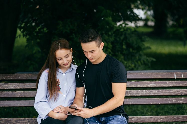 Pisces Penuh Empati, Bagaimana Hubungannya dengan Zodiak Lain?