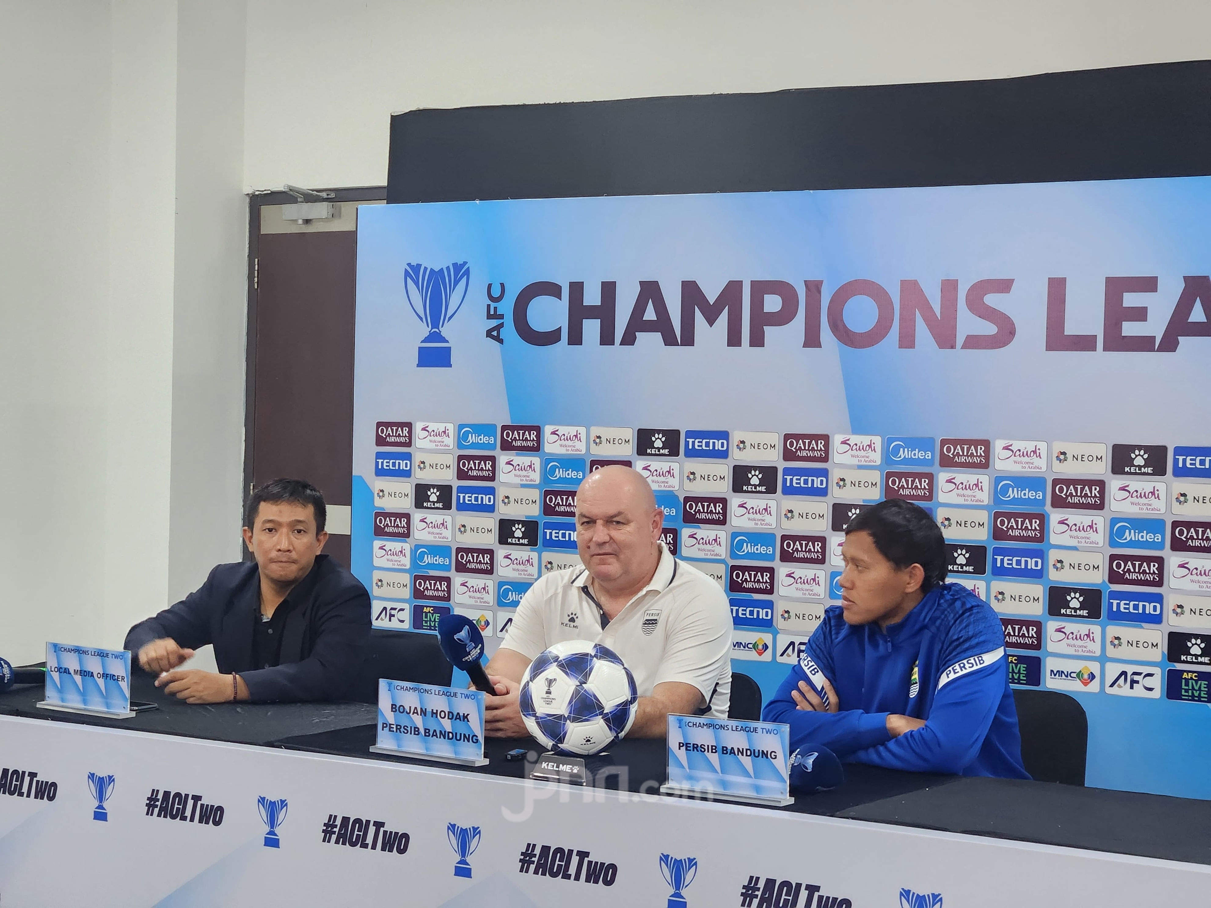 Pelatih Persib Bojan Hodak Apresiasi Performa Pemain dan Target Lolos ACL 2