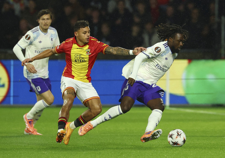 Dean James Tampil Penuh, Bawa Tim Menang Lawan Aston Villa