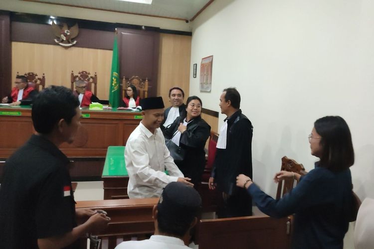 PN Gresik Bebaskan Resa dan Deva dari Tuduhan Pemalsuan Dokumen SHM, JPU Ajukan Kasasi