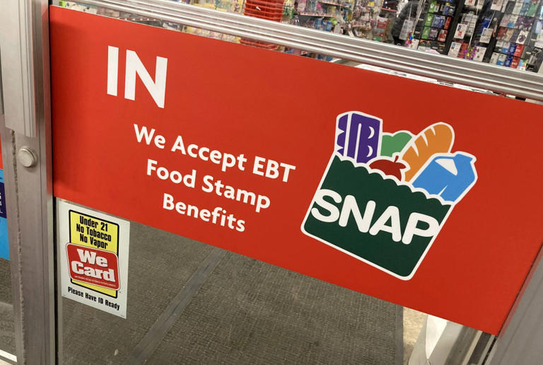 SNAP recipients told to purchase shelf-stable goods as funding deadline ...