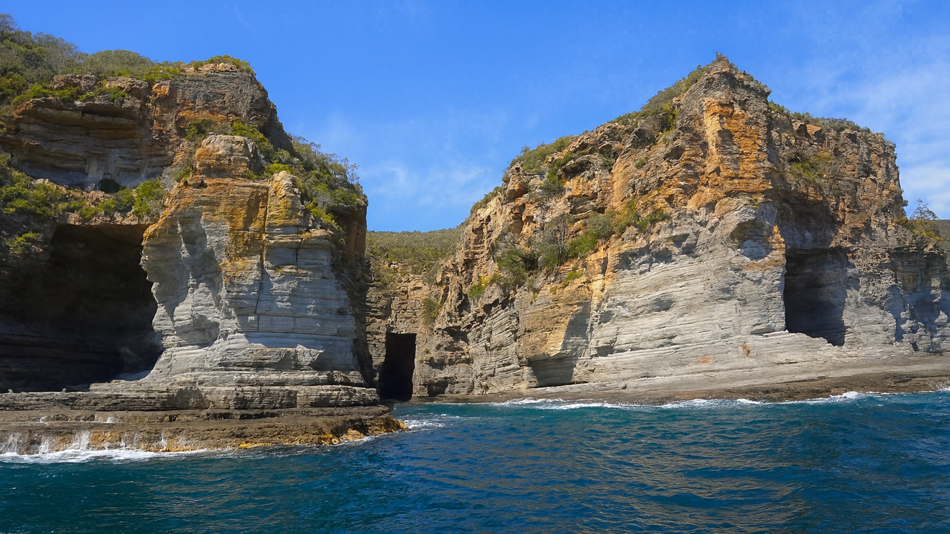 Falaises et formations rocheuses en Tasmanie, Australie – 4K