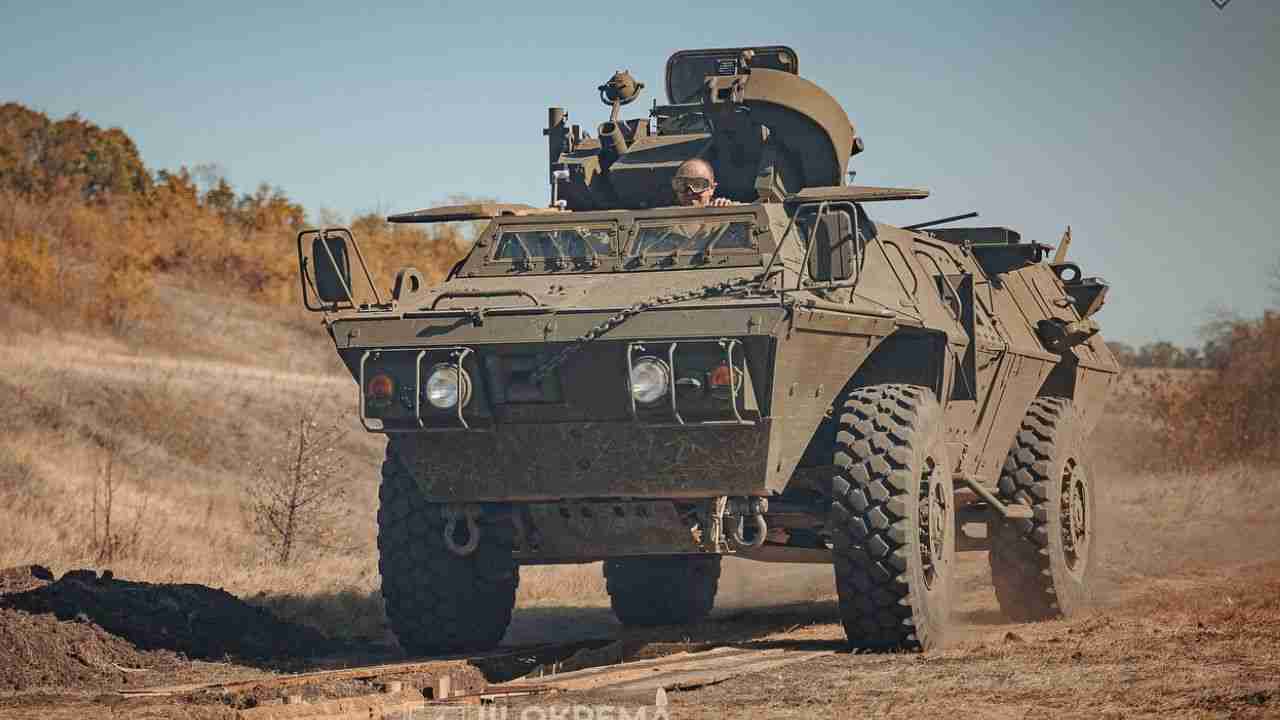 Ukraine inkorporerer M1117 pansrede køretøjer i træningen af 3. Assault ...