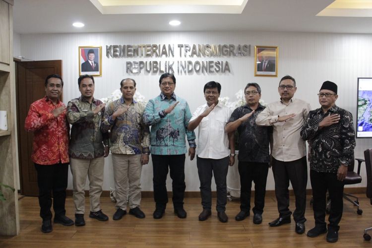 Kunjungan Wamentrans Viva Yoga ke Sumbawa Barat, Fokus pada Optimalisasi Kawasan Transmigrasi