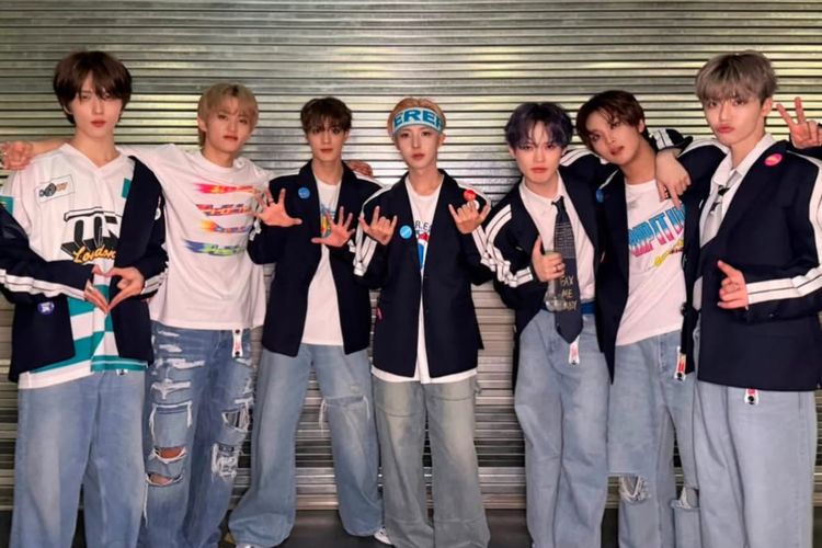 Hanya 4 Bulan Setelah Rilis Album 